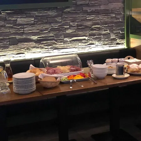 Exclusive Vista Mlada Boleslav Pensjonat 4*